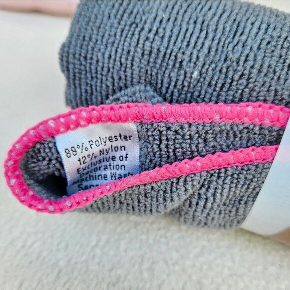 Gaiam Thirsty Yoga Hand Towel Gray and Pink - Picture 4 of 8